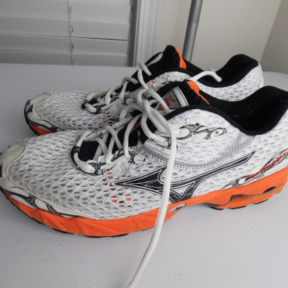 mizuno wave x10 mens